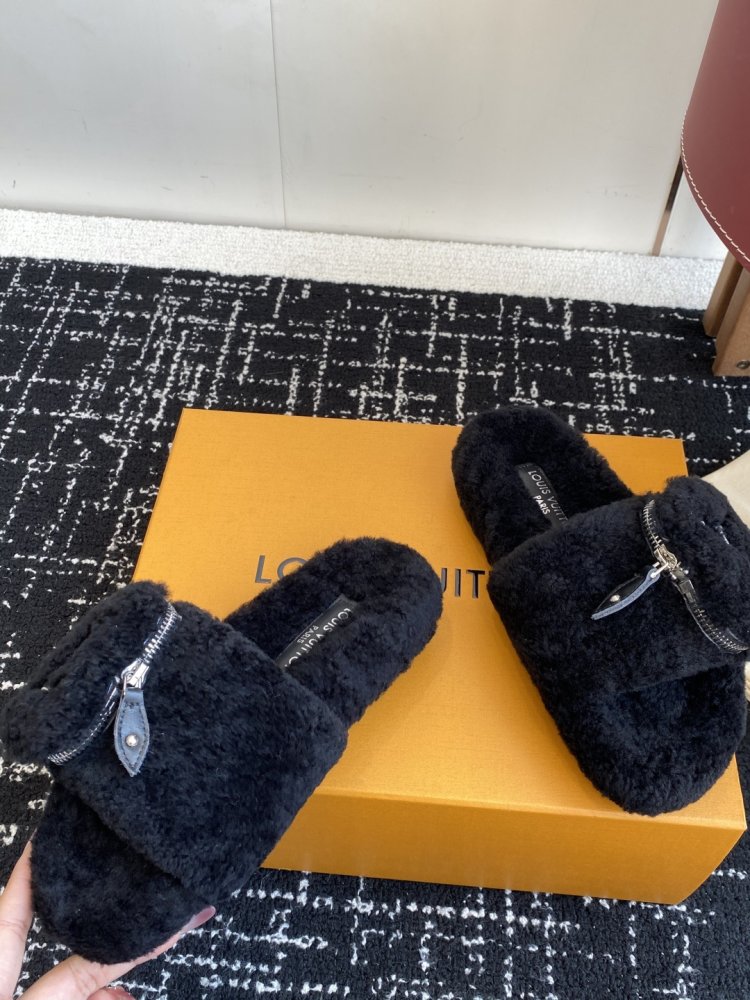 Fluffy fur slippers фото 7