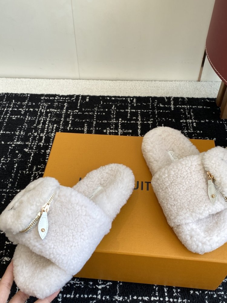 Fluffy fur slippers фото 7
