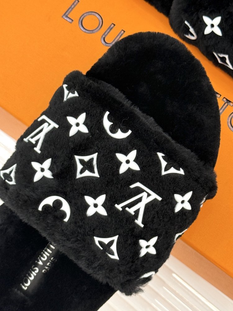 Fluffy fur slippers фото 7