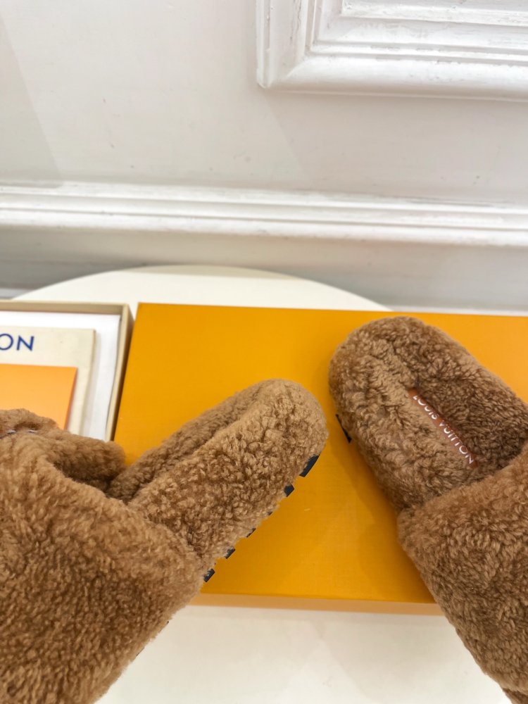 Пушистые меховые тапочки фото 7