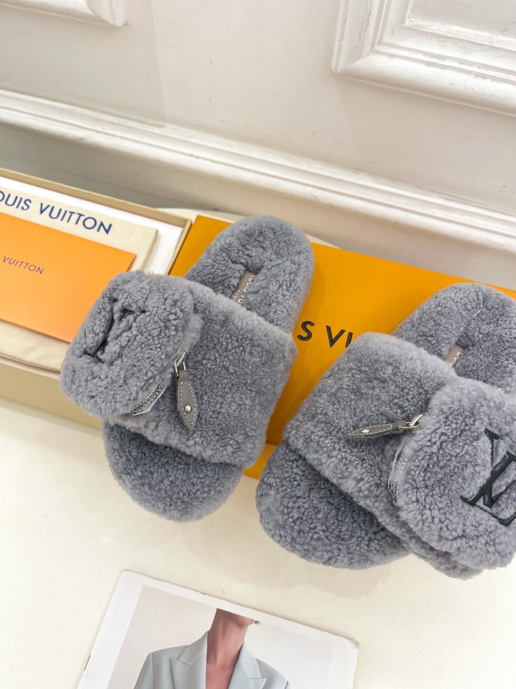 Fluffy fur slippers фото 7