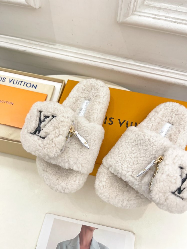 Fluffy fur slippers фото 7