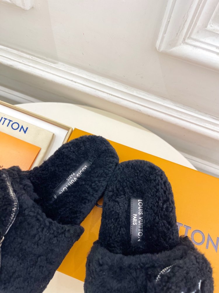 Fluffy fur slippers фото 7