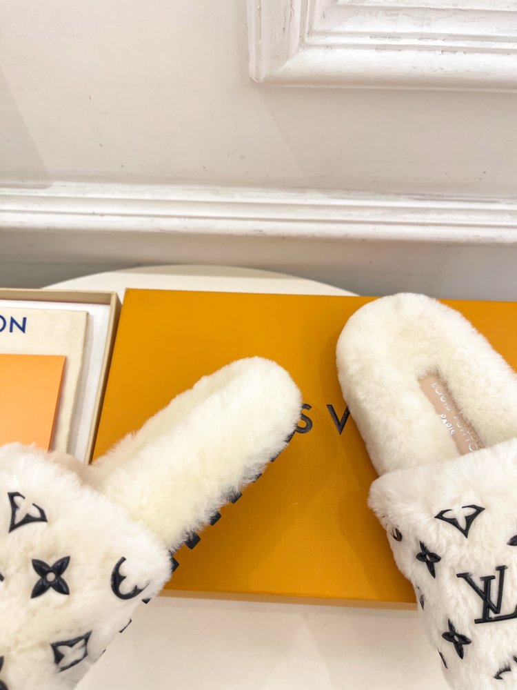 Fluffy fur slippers фото 7