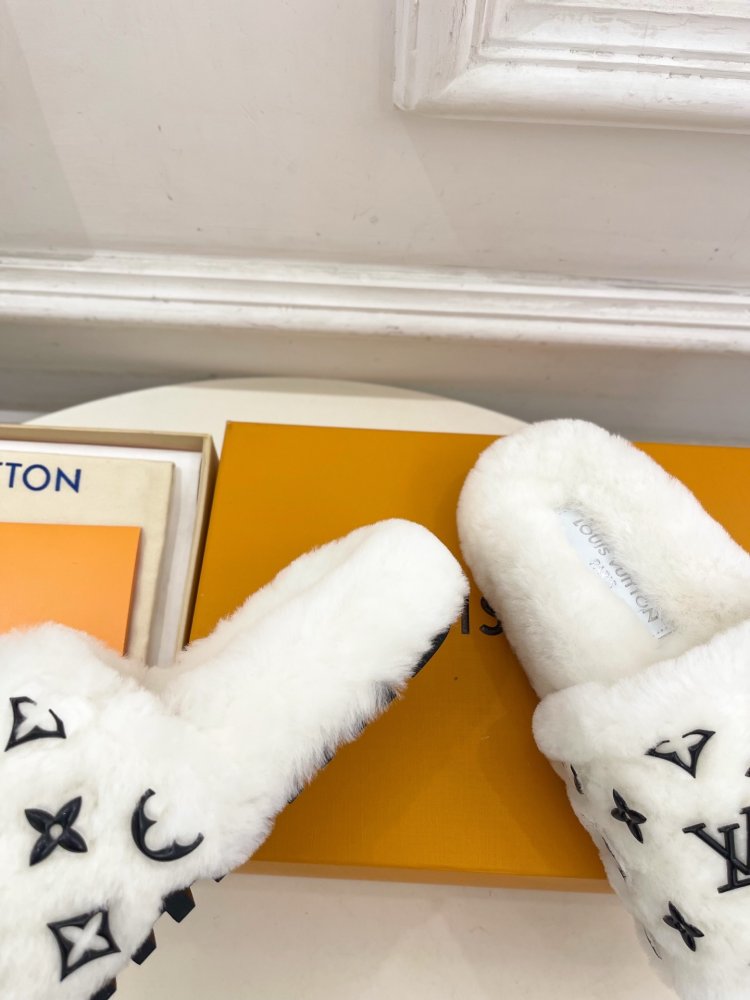 Fluffy fur slippers фото 7