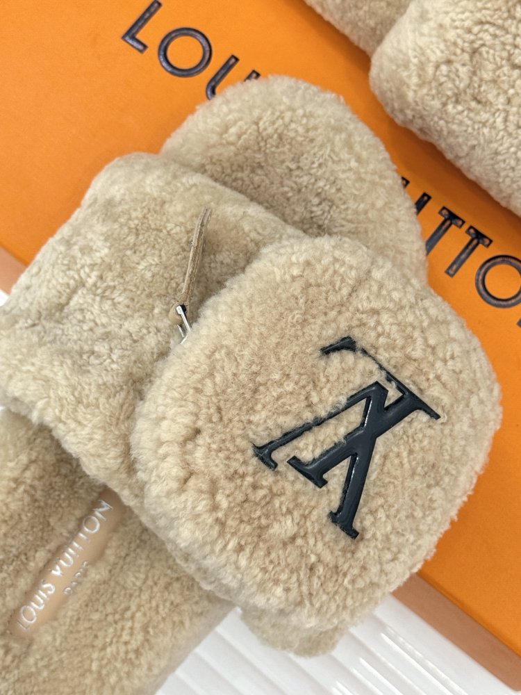 Fluffy fur slippers фото 7