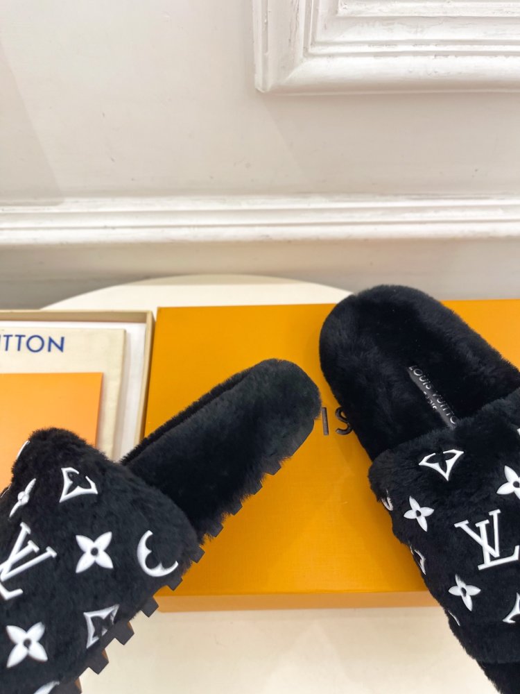Fluffy fur slippers фото 7