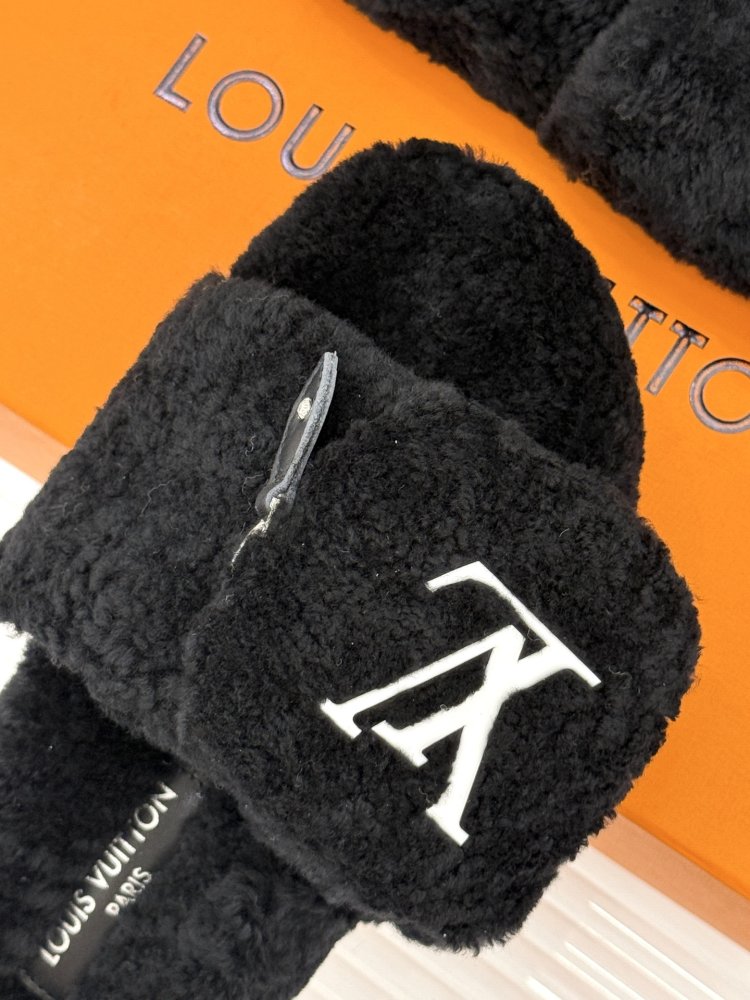 Fluffy fur slippers фото 7