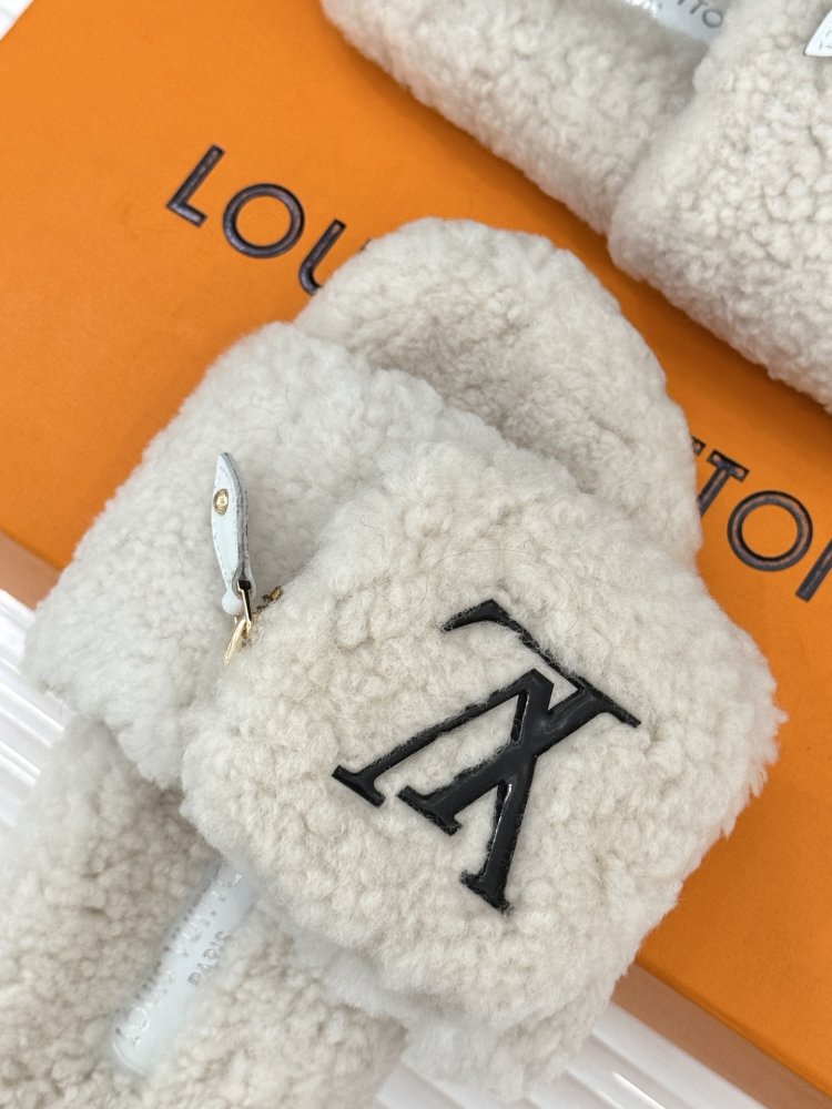 Fluffy fur slippers фото 7