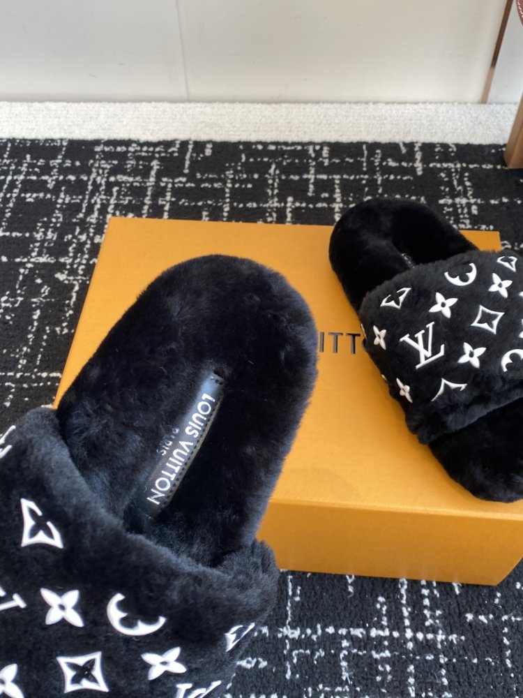 Fluffy fur slippers фото 8