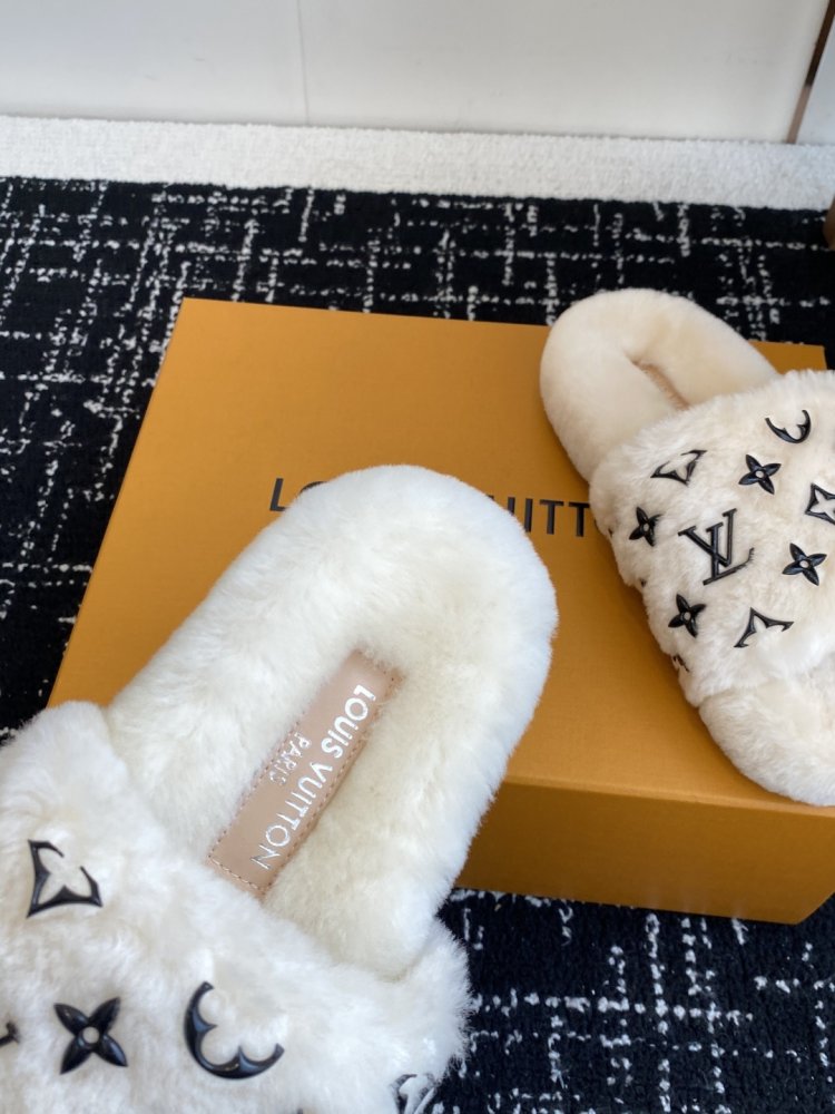 Fluffy fur slippers фото 8
