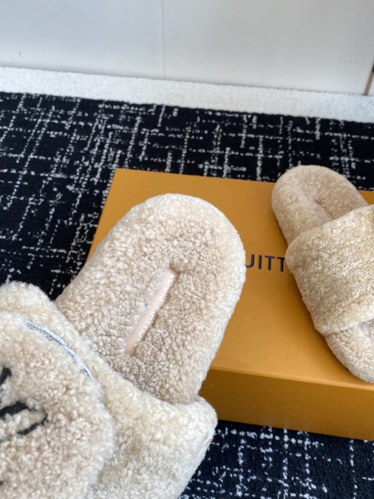 Fluffy fur slippers фото 8