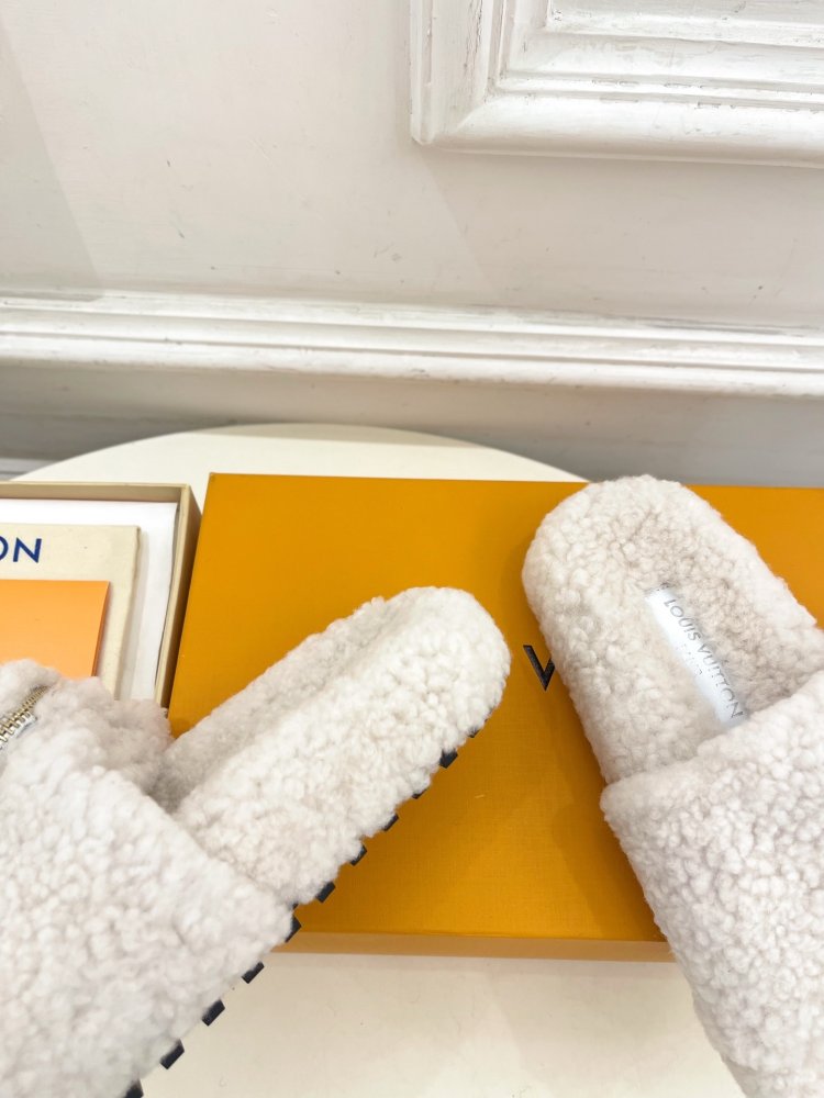 Fluffy fur slippers фото 8