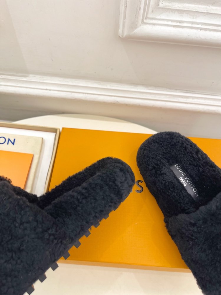 Fluffy fur slippers фото 8