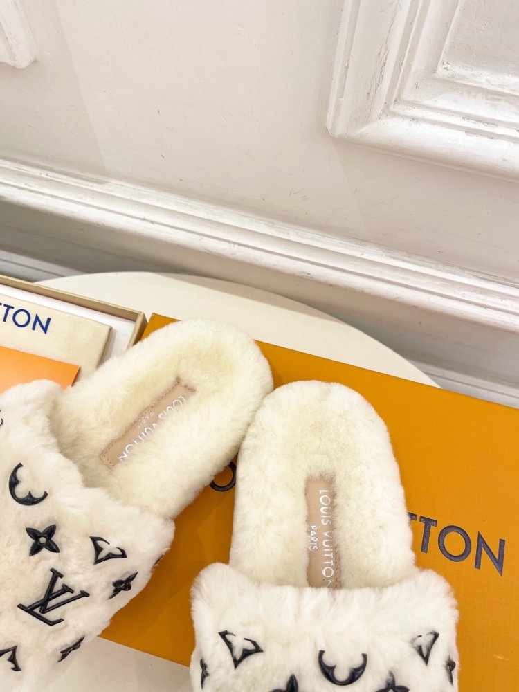 Fluffy fur slippers фото 8