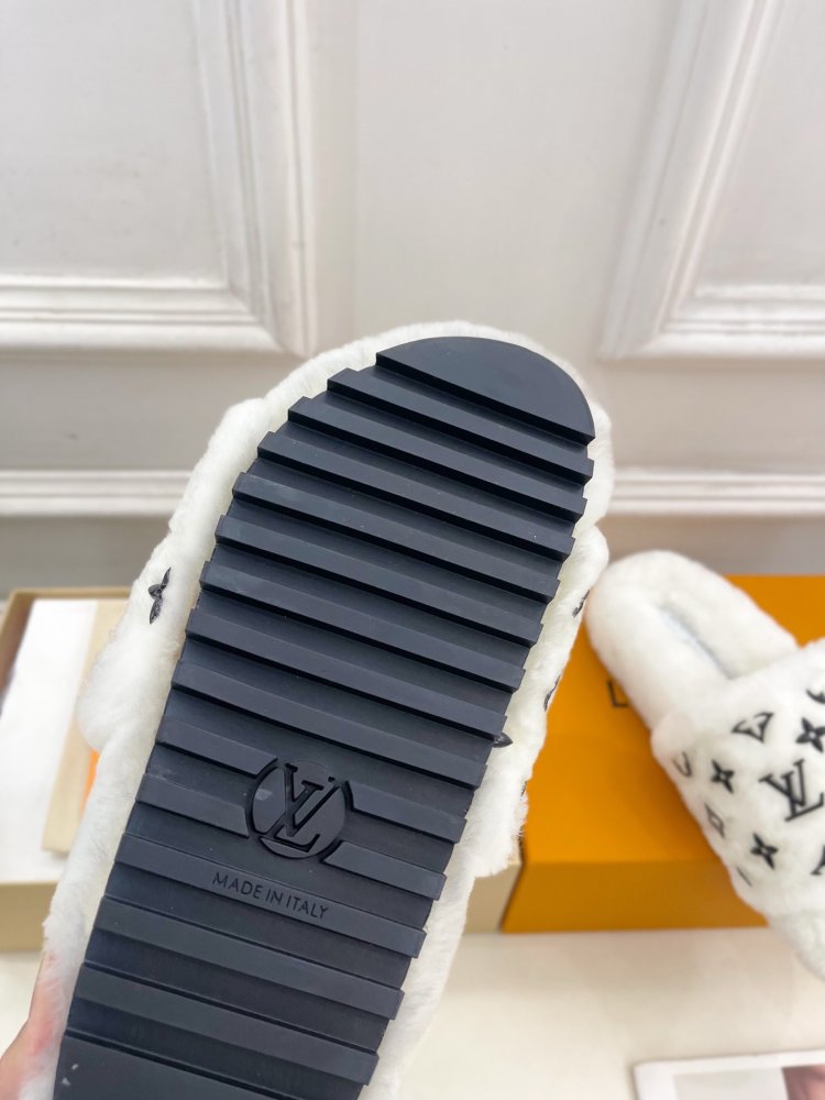 Fluffy fur slippers фото 8