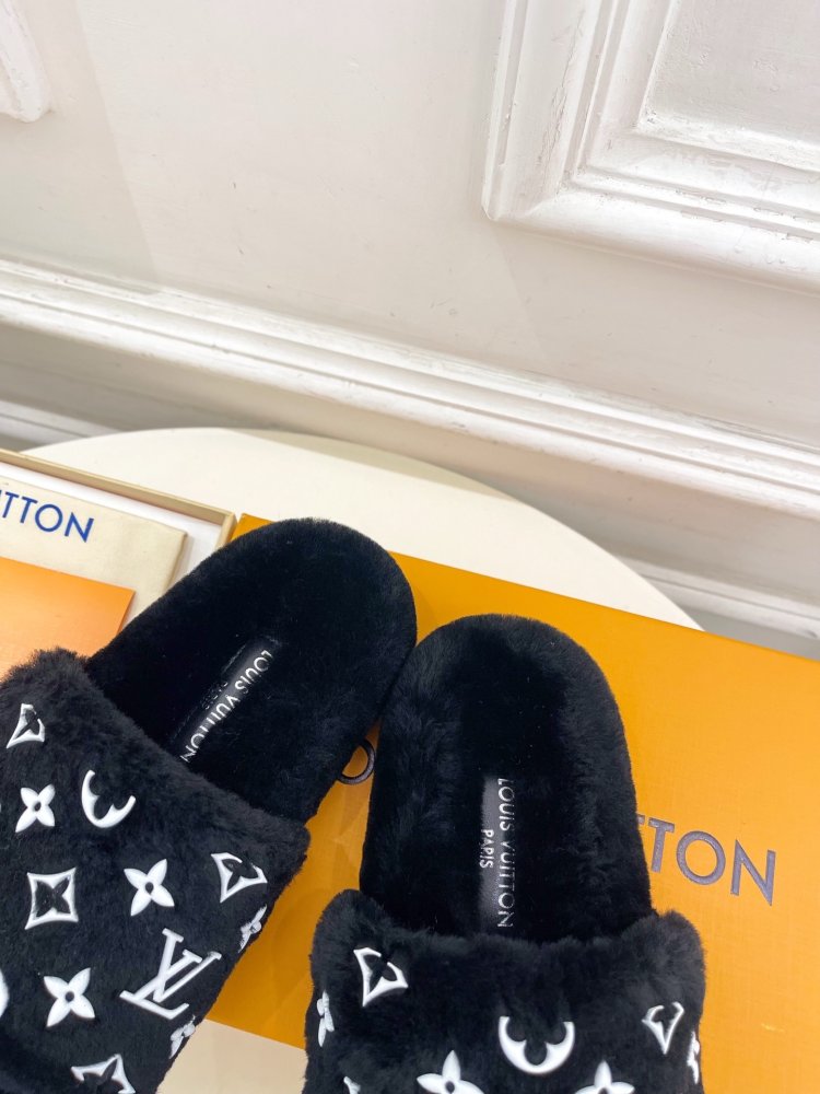 Fluffy fur slippers фото 8