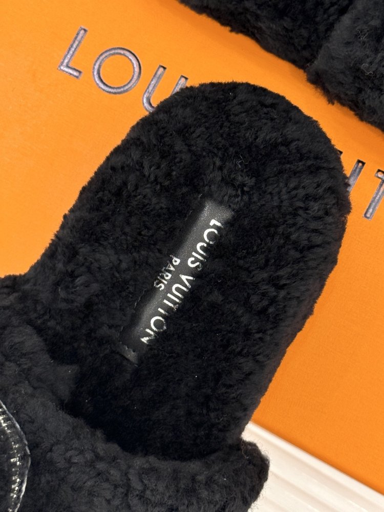 Fluffy fur slippers фото 8