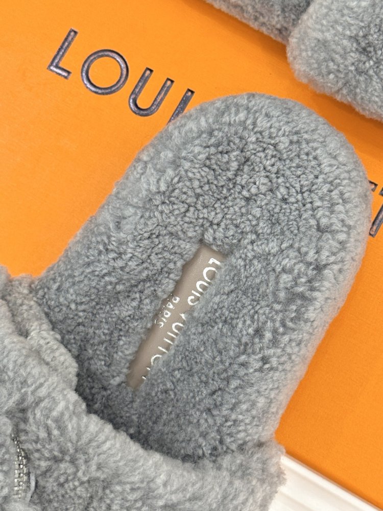 Fluffy fur slippers фото 8