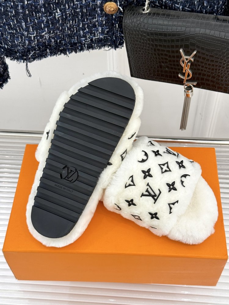 Пухнасті хутряні капці фото 9