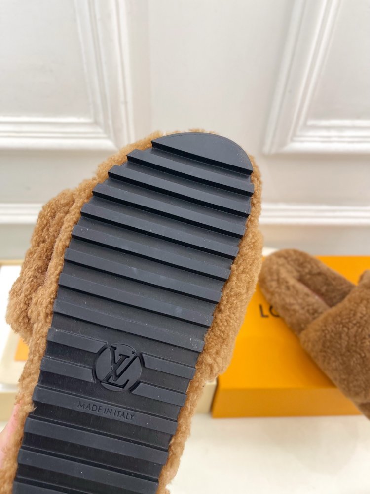 Пушистые меховые тапочки фото 9