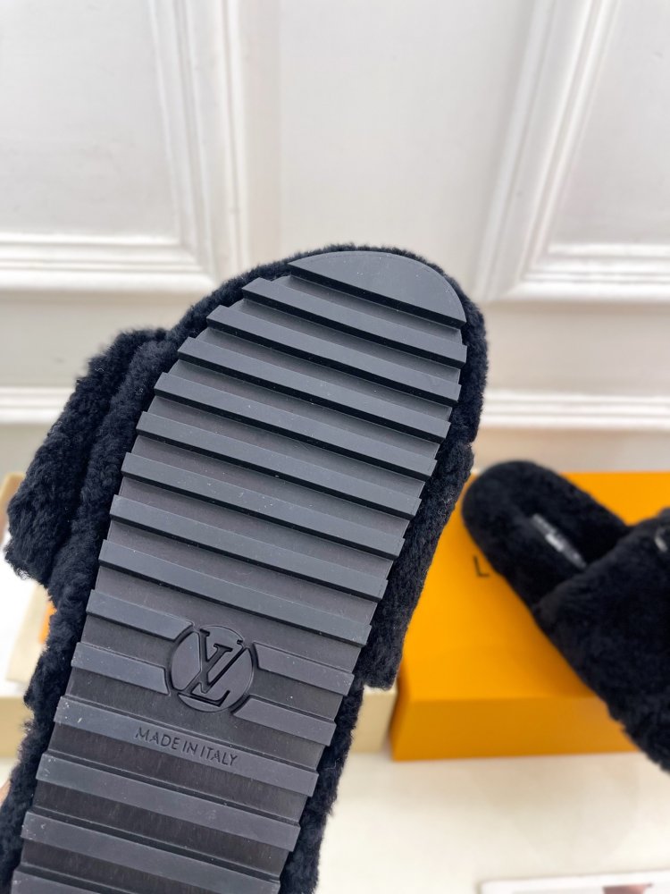 Fluffy fur slippers фото 9