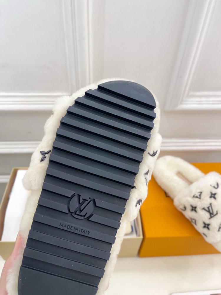 Fluffy fur slippers фото 9