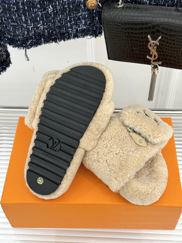 Fluffy fur slippers фото 9