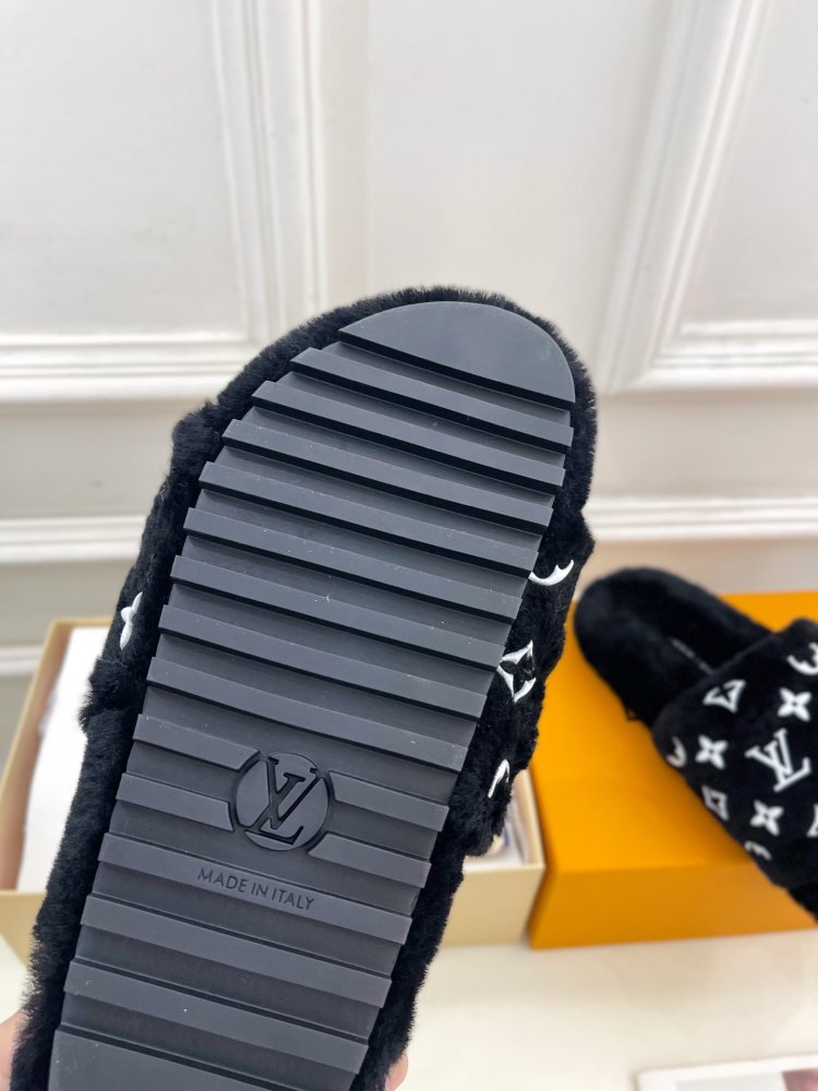 Fluffy fur slippers фото 9