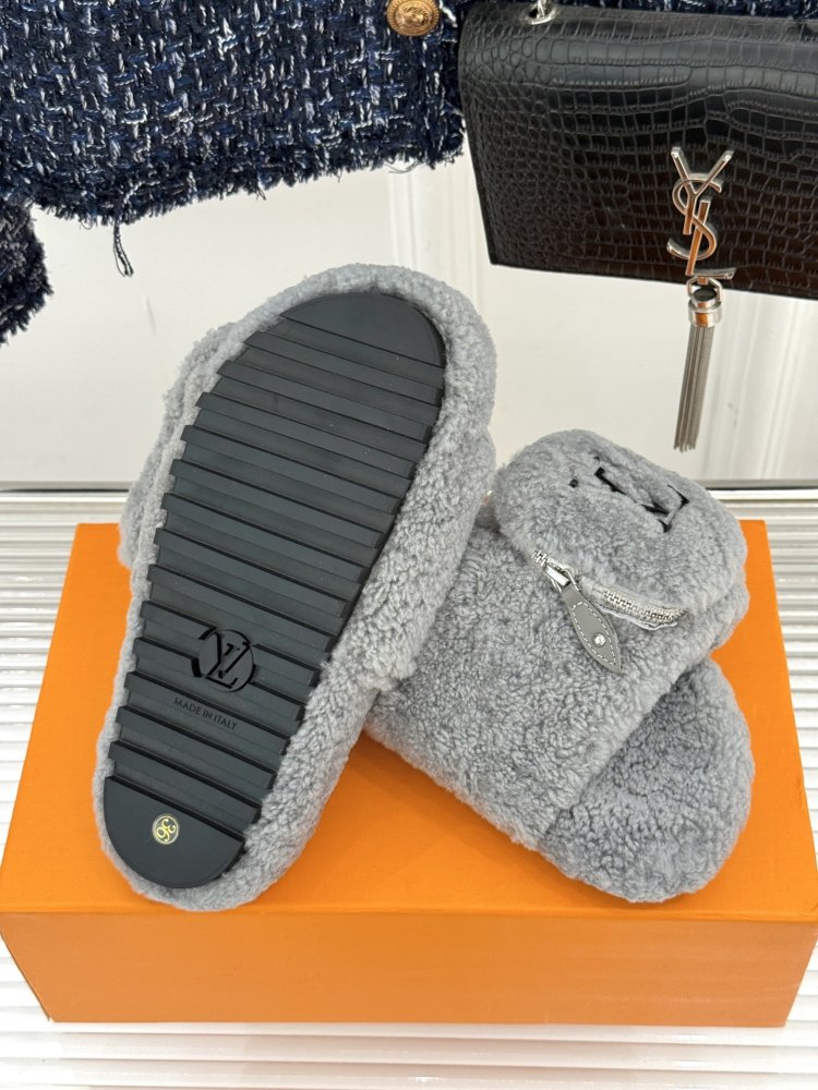 Fluffy fur slippers фото 9