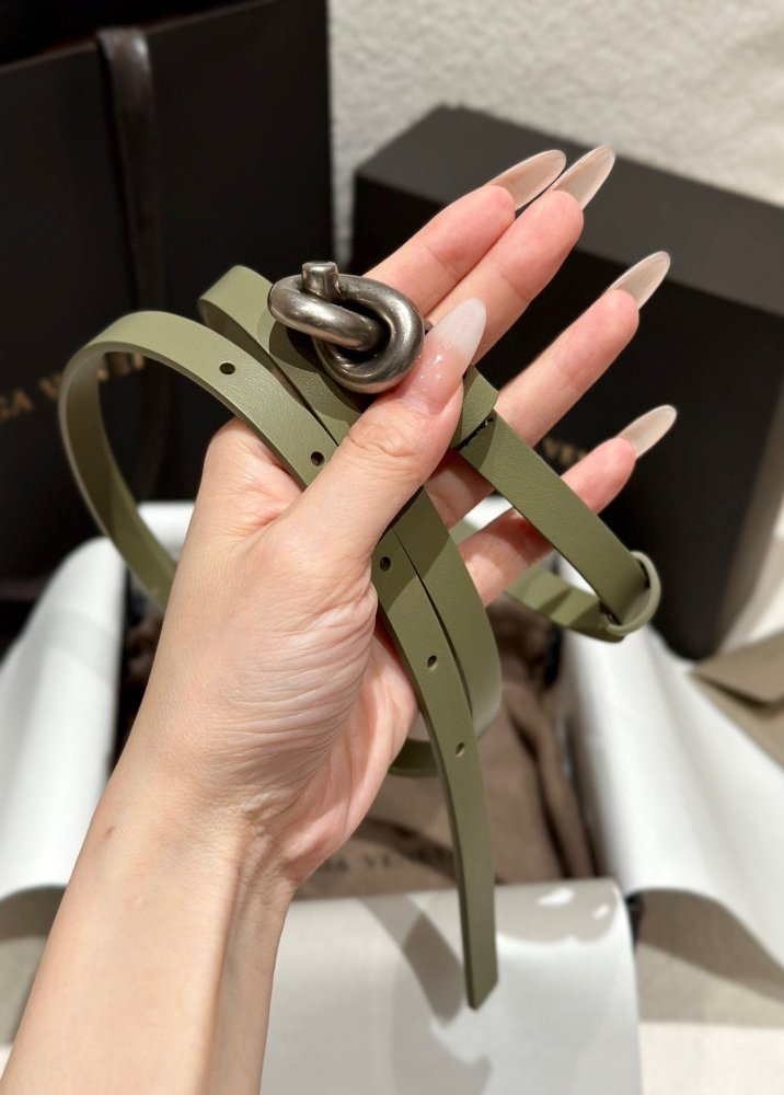 Ремень Bottega Veneta Knot женский кожаный 1.5 см