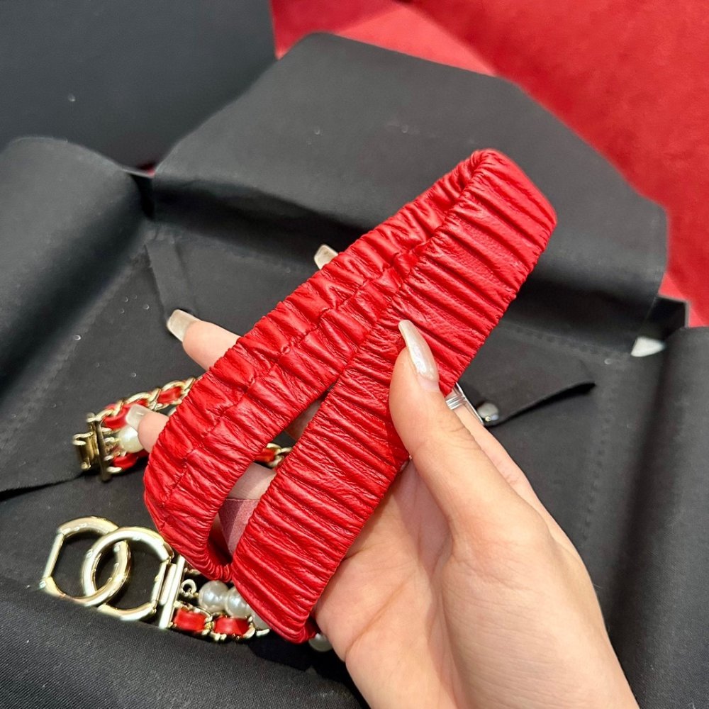 Ремень кожаный женский с цепочкой и жемчугом фото 3