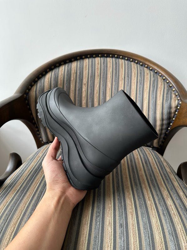 Резиновые ботинки женские фото 2