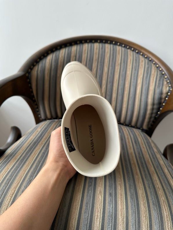 Резиновые ботинки женские фото 3