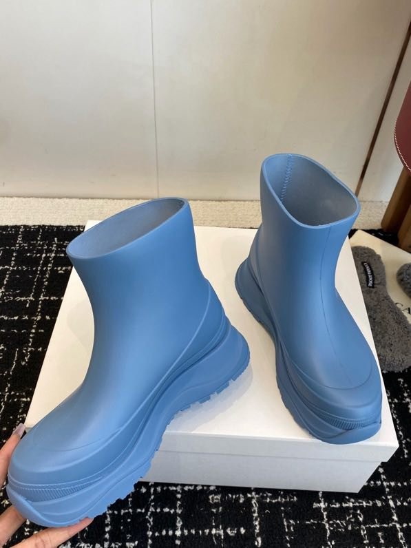 Резиновые ботинки женские фото 4