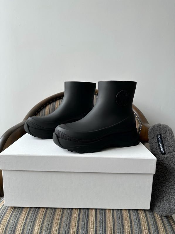 Резиновые ботинки женские фото 4