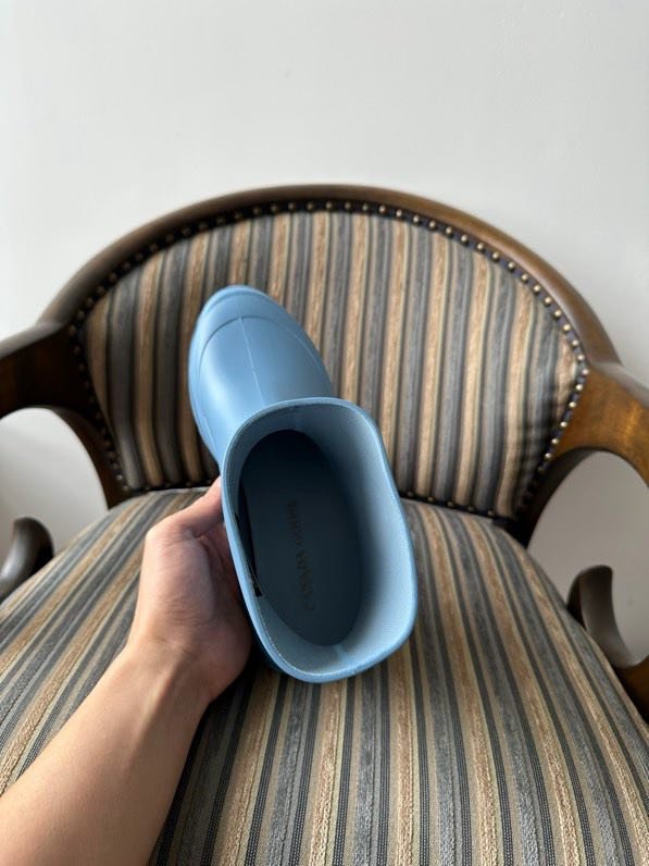 Резиновые ботинки женские фото 5