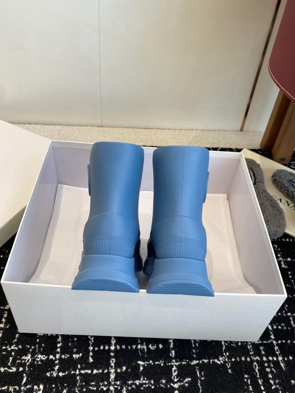 Резиновые ботинки женские фото 7