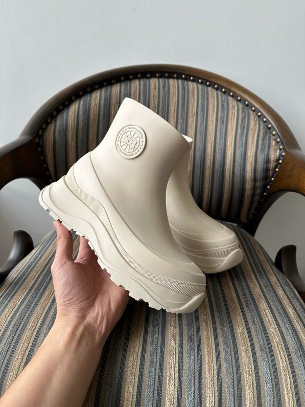 Резиновые ботинки женские фото 8