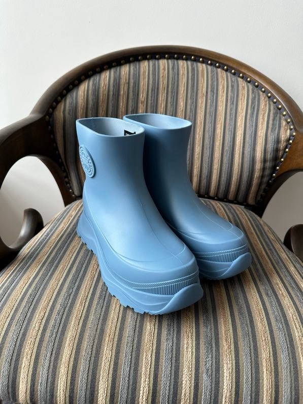 Резиновые ботинки женские фото 9