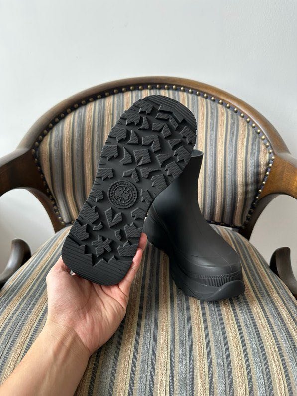 Резиновые ботинки женские фото 9