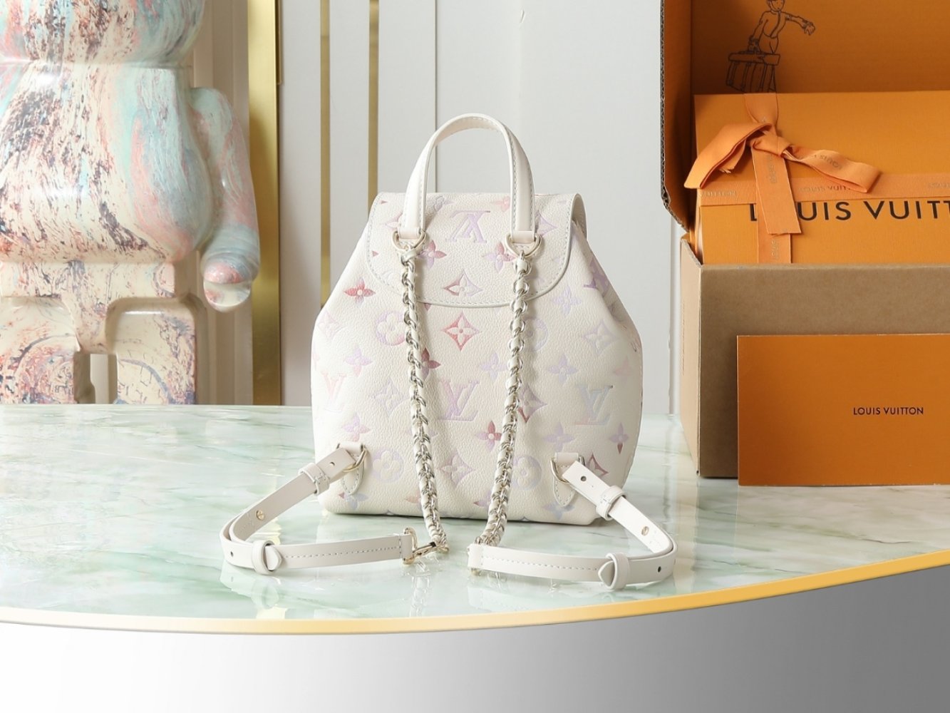 Рюкзак кожаный женский Backup Monogram Empreinte 20 см фото 3