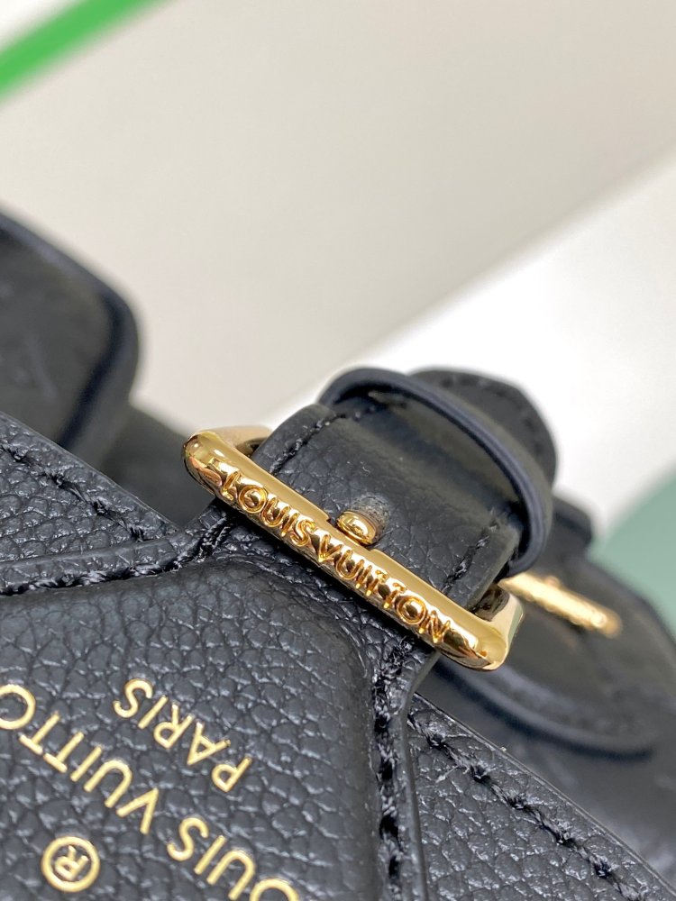 Рюкзак кожаный женский Backup Monogram Empreinte 20 см фото 6