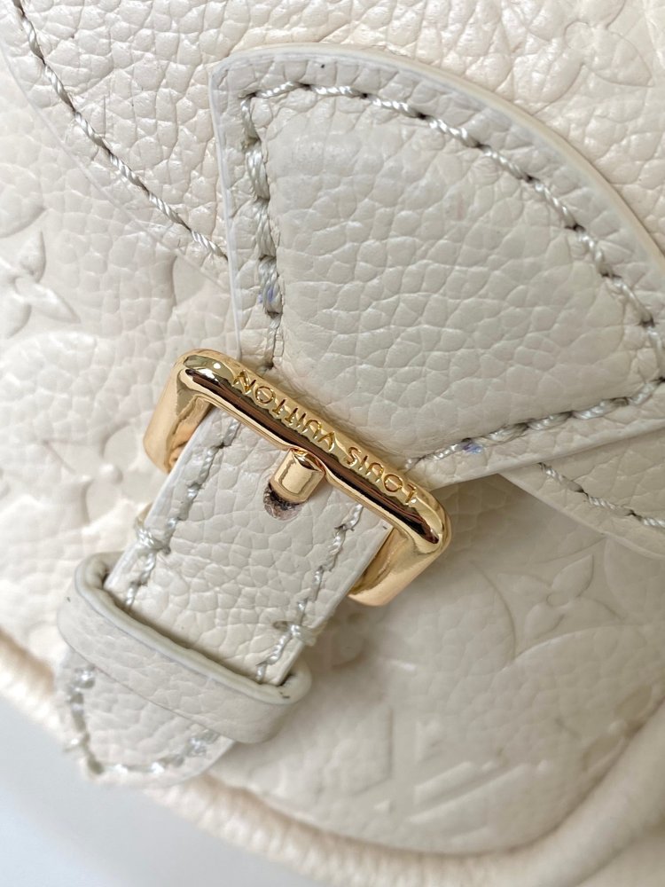 Рюкзак кожаный женский Backup Monogram Empreinte 20 см фото 9