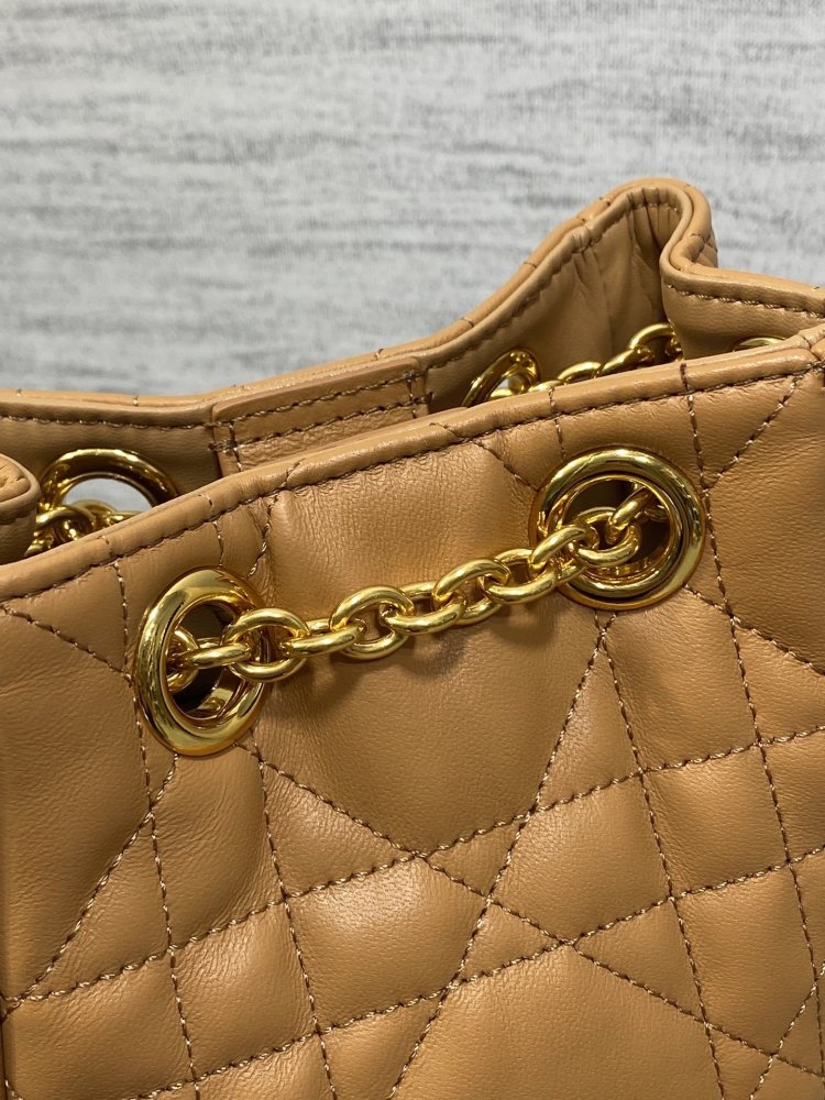 Рюкзак кожаный женский Caro Multicarry 15 см фото 4