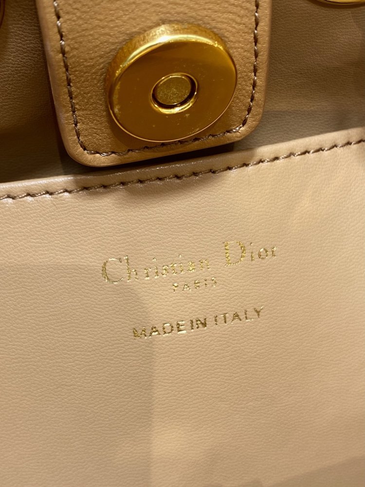 Рюкзак кожаный женский Caro Multicarry 15 см фото 9