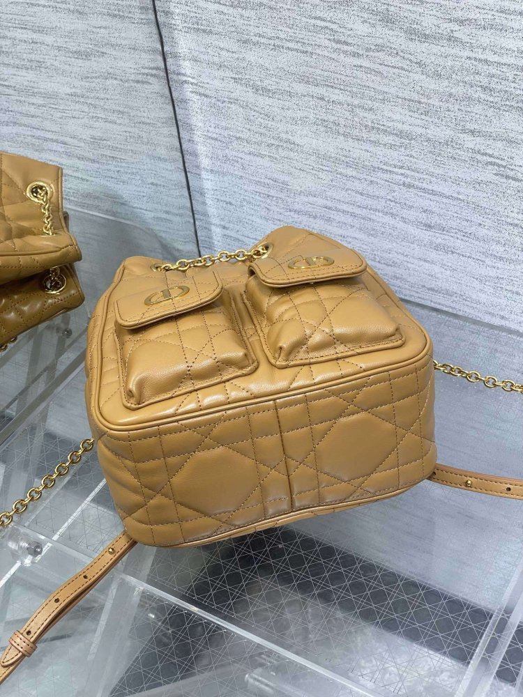 Рюкзак кожаный женский Caro Multicarry 20 см фото 7