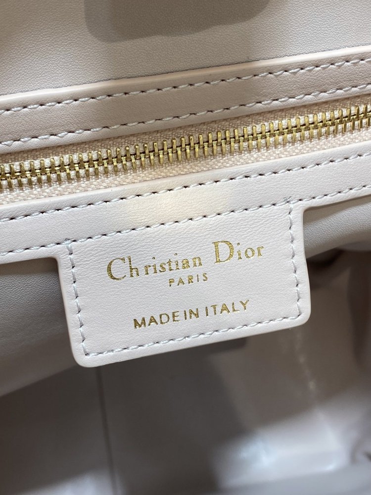 Рюкзак кожаный женский Caro Multicarry 20 см фото 9