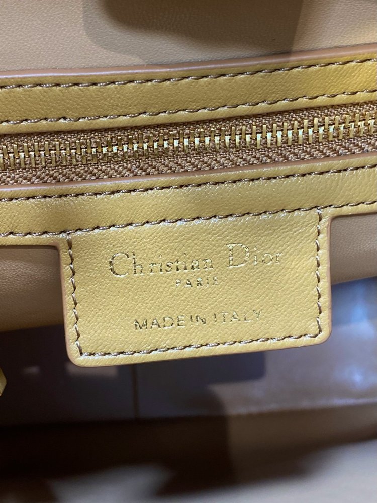 Рюкзак кожаный женский Caro Multicarry 20 см фото 9