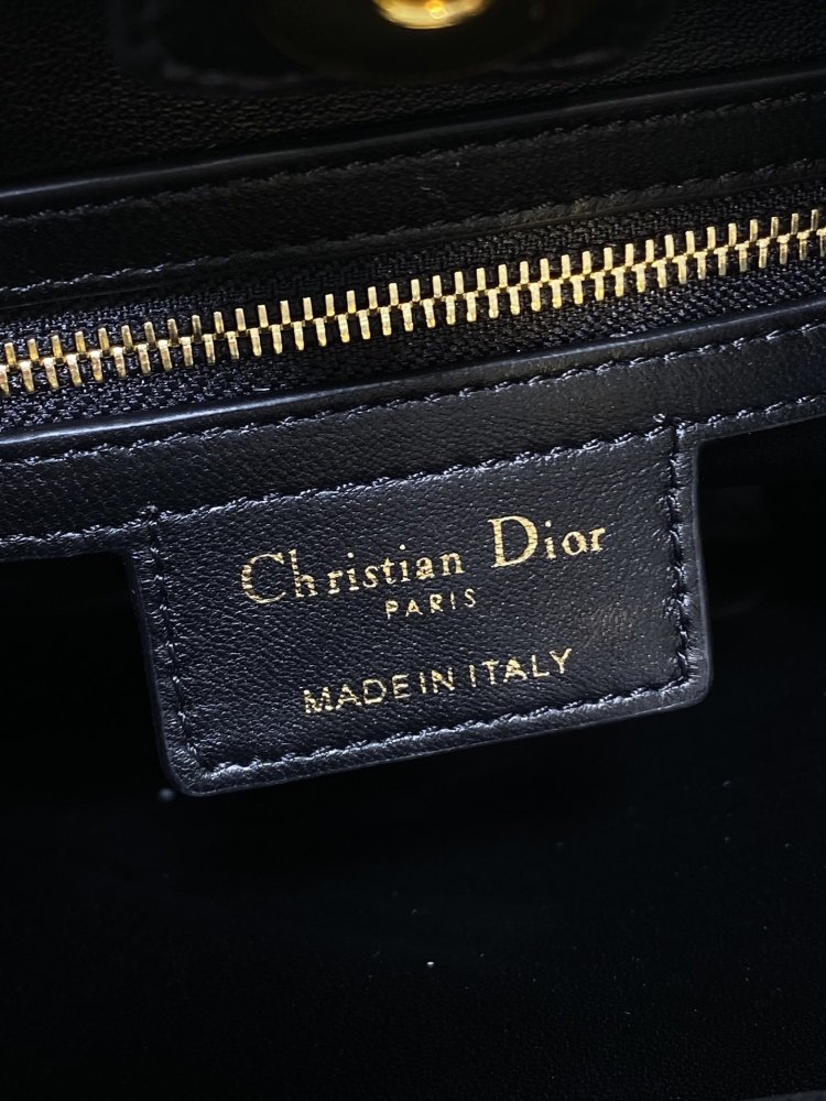 Рюкзак кожаный женский Caro Multicarry 20 см фото 9